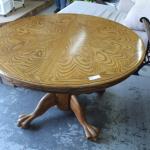 Oak single pedestal table 