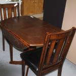 Drop wing table and 2 chairs 